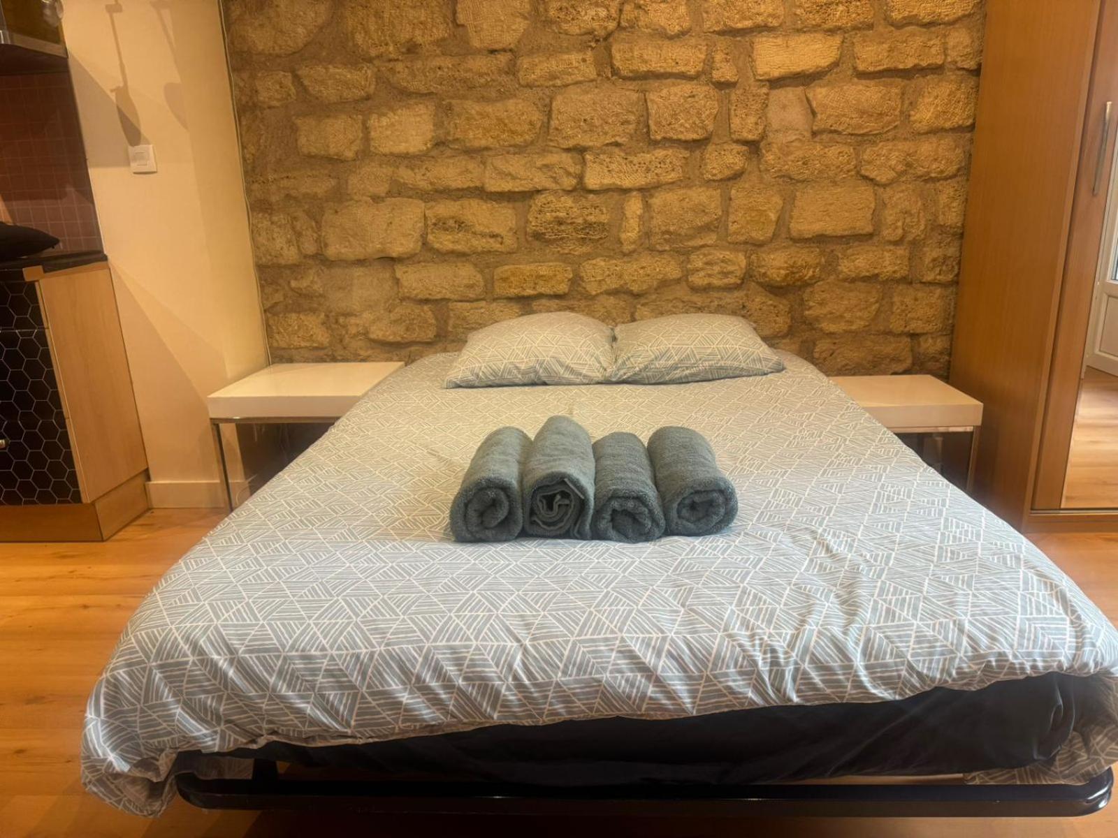 Grand Champs Elysees Apartment